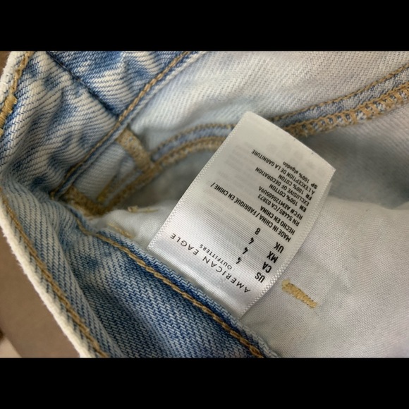 American Eagle | mom short denim distressed size 4 - Picture 3 of 4